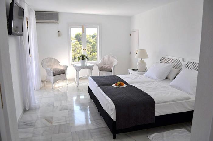 Hotel Village Cala Vadella  Room photo