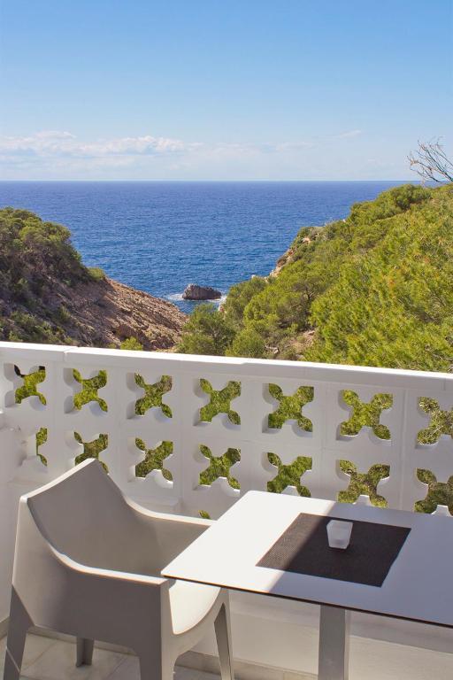 Hotel Village Cala Vadella  Room photo